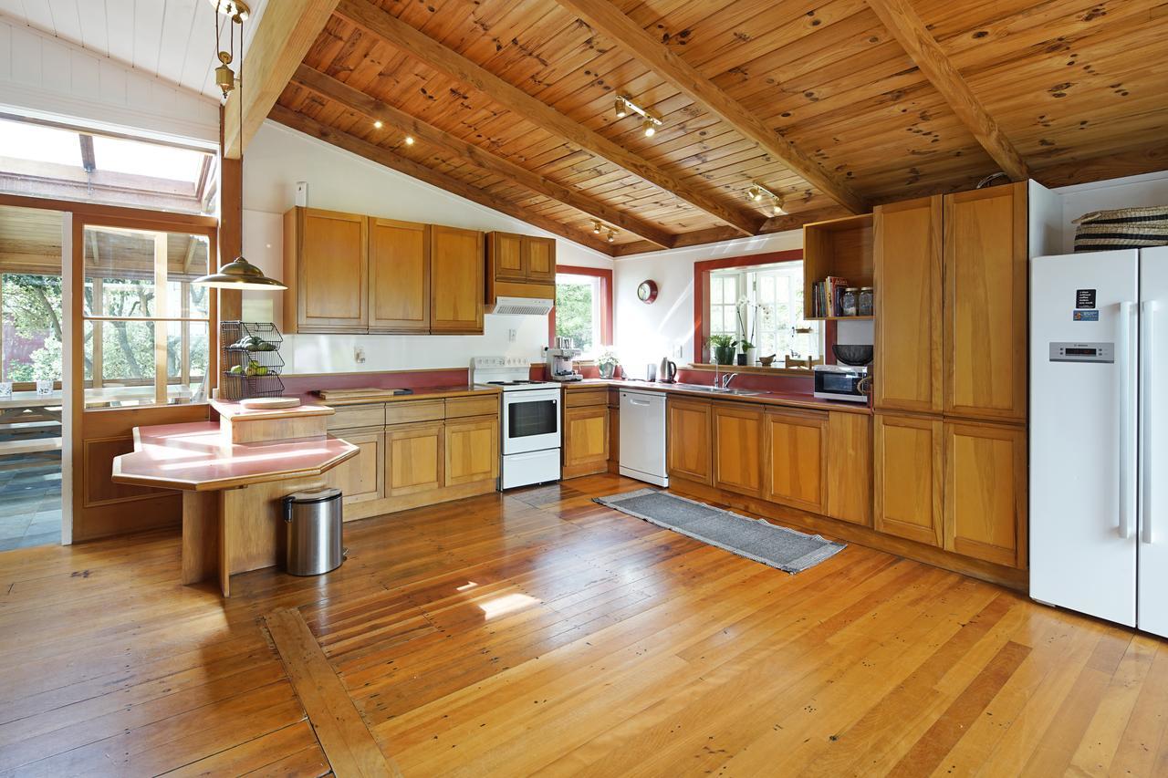 Oakura Bay Villa - Stay Waiheke Te Whau Bay Esterno foto